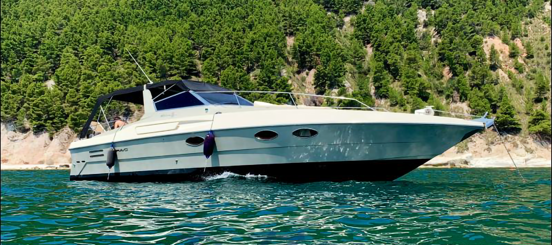 riva-bravo-38-blue-dream-noleggio-yacht-salerno